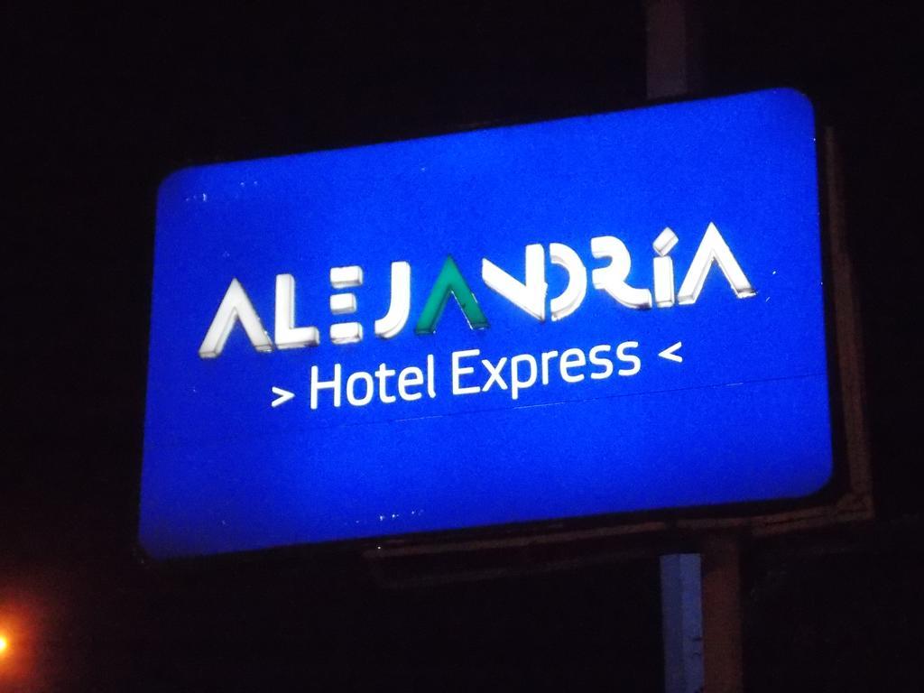 Hotel Express Alejandria Xalapa Bagian luar foto